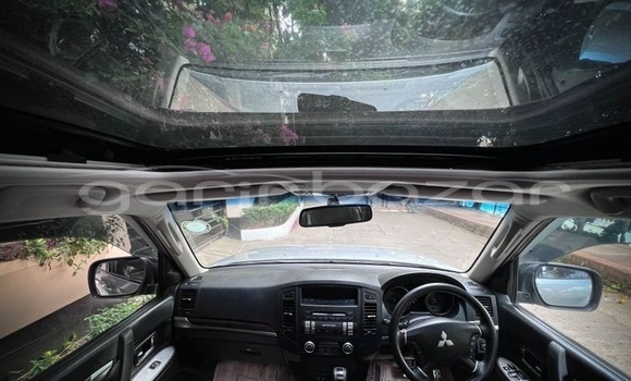 Buy Used 2010 Mitsubishi Pajero in Dhaka, Dhaka Buy Used 2010 Mitsubishi Pajero in Dhaka, Dhaka