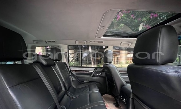 Buy Used 2010 Mitsubishi Pajero in Dhaka, Dhaka Buy Used 2010 Mitsubishi Pajero in Dhaka, Dhaka