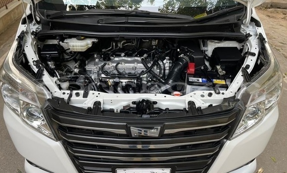 Buy Used 2017 Toyota Noah in Dhaka, Dhaka Buy Used 2017 Toyota Noah in Dhaka, Dhaka