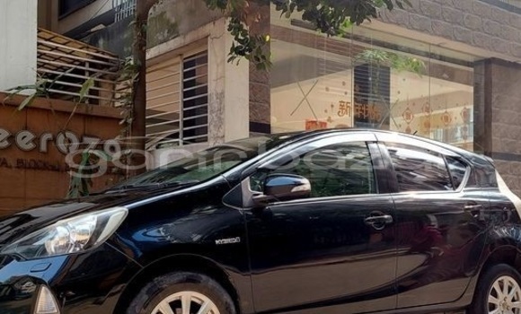 Buy Used 2012 Toyota Aqua in Dhaka, Dhaka Buy Used 2012 Toyota Aqua in Dhaka, Dhaka