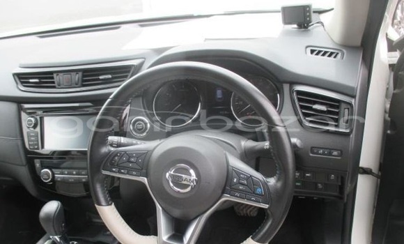 Buy Import 2017 Nissan X-Trail in Dhaka, Dhaka Buy Import 2017 Nissan X-Trail in Dhaka, Dhaka