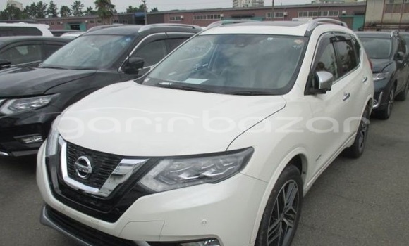 Buy Import 2017 Nissan X-Trail in Dhaka, Dhaka Buy Import 2017 Nissan X-Trail in Dhaka, Dhaka
