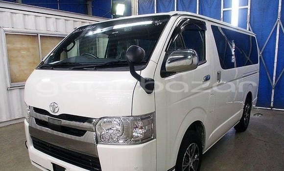 Buy Import 2019 Toyota Hiace in Dhaka, Dhaka Buy Import 2019 Toyota Hiace in Dhaka, Dhaka