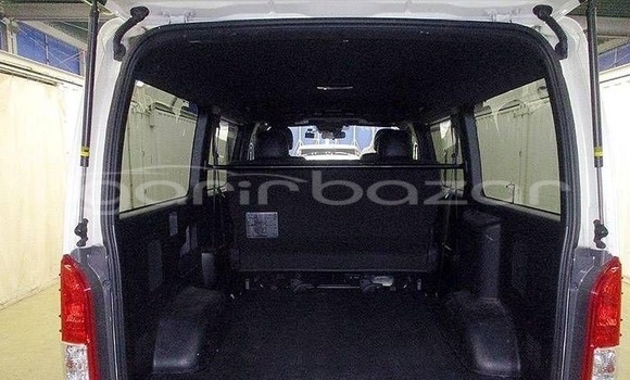 Buy Import 2019 Toyota Hiace in Dhaka, Dhaka Buy Import 2019 Toyota Hiace in Dhaka, Dhaka