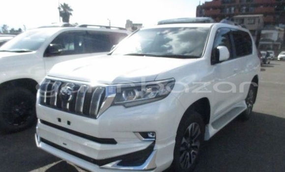 Buy Import 2022 Toyota Land Cruiser Prado in Dhaka, Dhaka Buy Import 2022 Toyota Land Cruiser Prado in Dhaka, Dhaka