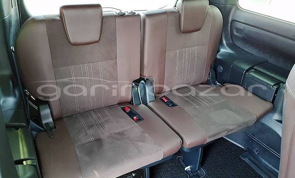 কেনা নতুন Toyota Esquire White গাড়ী মধ্যে ঢাকা মধ্যে Dhaka কেনা নতুন Toyota Esquire White গাড়ী মধ্যে ঢাকা মধ্যে Dhaka