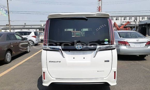 কেনা নতুন Toyota Esquire White গাড়ী মধ্যে ঢাকা মধ্যে Dhaka কেনা নতুন Toyota Esquire White গাড়ী মধ্যে ঢাকা মধ্যে Dhaka