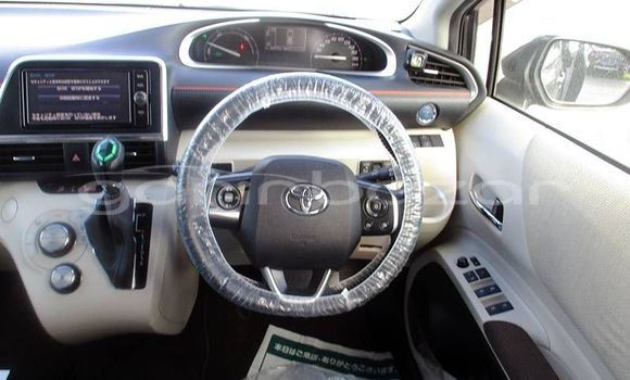 কেনা নতুন Toyota Sienta Black গাড়ী মধ্যে ঢাকা মধ্যে Dhaka কেনা নতুন Toyota Sienta Black গাড়ী মধ্যে ঢাকা মধ্যে Dhaka