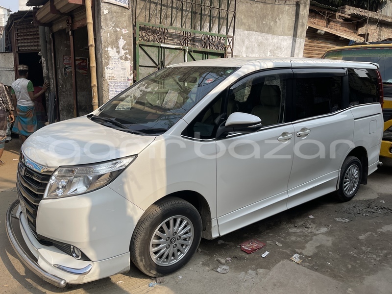 Big with watermark toyota noah dhaka dhaka 6152