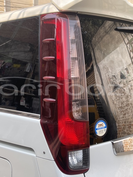 Big with watermark toyota noah dhaka dhaka 6152