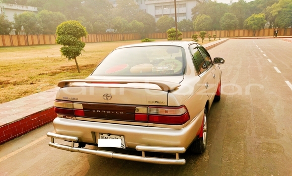 Buy Used 1993 Toyota Corolla in Dhaka, Dhaka Buy Used 1993 Toyota Corolla in Dhaka, Dhaka