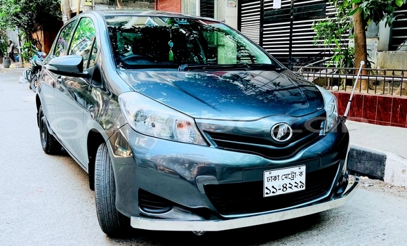 Buy Used 2011 Toyota Vitz in Dhaka, Dhaka Buy Used 2011 Toyota Vitz in Dhaka, Dhaka