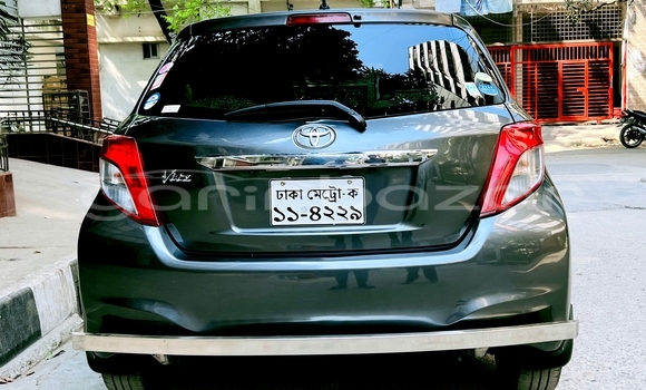 Buy Used 2011 Toyota Vitz in Dhaka, Dhaka Buy Used 2011 Toyota Vitz in Dhaka, Dhaka