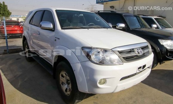 কেনা আমদানি Toyota Fortuner White গাড়ী মধ্যে ইম্পোর্ট - দুবাই মধ্যে Bandarban কেনা আমদানি Toyota Fortuner White গাড়ী মধ্যে ইম্পোর্ট - দুবাই মধ্যে Bandarban