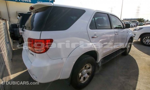 কেনা আমদানি Toyota Fortuner White গাড়ী মধ্যে ইম্পোর্ট - দুবাই মধ্যে Bandarban কেনা আমদানি Toyota Fortuner White গাড়ী মধ্যে ইম্পোর্ট - দুবাই মধ্যে Bandarban