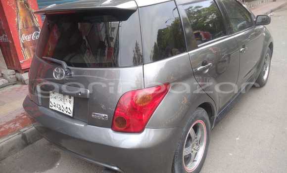 Buy Used 2004 Toyota IST in Dhaka, Dhaka Buy Used 2004 Toyota IST in Dhaka, Dhaka