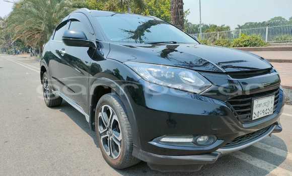 Buy Used 2014 Honda Vezel in Dhaka, Dhaka Buy Used 2014 Honda Vezel in Dhaka, Dhaka