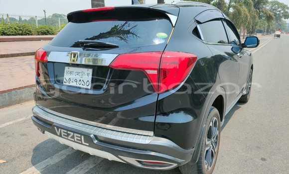 Buy Used 2014 Honda Vezel in Dhaka, Dhaka Buy Used 2014 Honda Vezel in Dhaka, Dhaka
