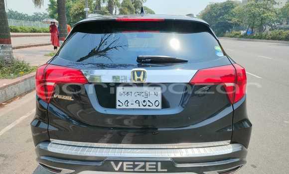 Buy Used 2014 Honda Vezel in Dhaka, Dhaka Buy Used 2014 Honda Vezel in Dhaka, Dhaka