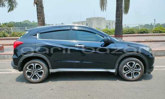 Buy Used 2014 Honda Vezel in Dhaka, Dhaka Buy Used 2014 Honda Vezel in Dhaka, Dhaka