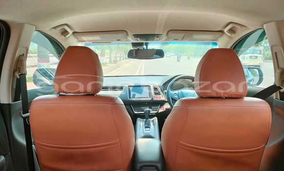 Buy Used 2014 Honda Vezel in Dhaka, Dhaka Buy Used 2014 Honda Vezel in Dhaka, Dhaka