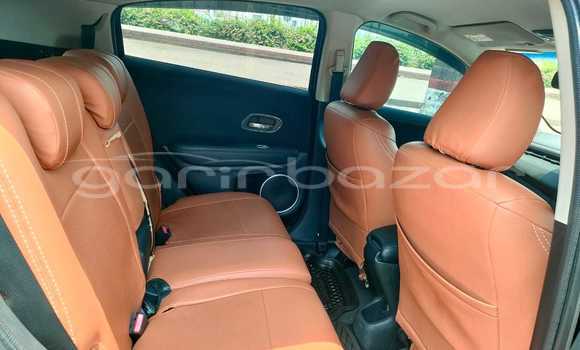 Buy Used 2014 Honda Vezel in Dhaka, Dhaka Buy Used 2014 Honda Vezel in Dhaka, Dhaka