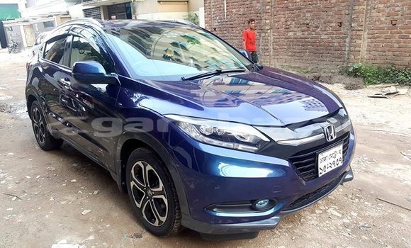 Buy Used 2014 Honda Vezel in Dhaka, Dhaka Buy Used 2014 Honda Vezel in Dhaka, Dhaka