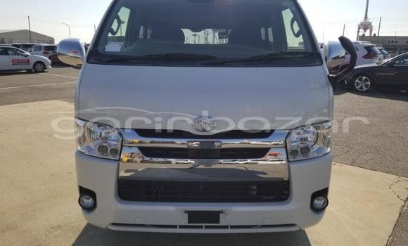Buy New 2018 Toyota Hiace in Dhaka, Dhaka Buy New 2018 Toyota Hiace in Dhaka, Dhaka