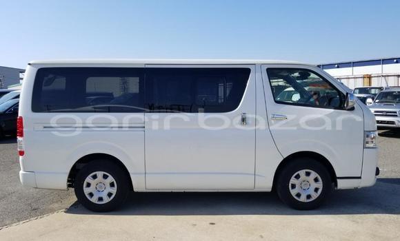 Buy New 2018 Toyota Hiace in Dhaka, Dhaka Buy New 2018 Toyota Hiace in Dhaka, Dhaka