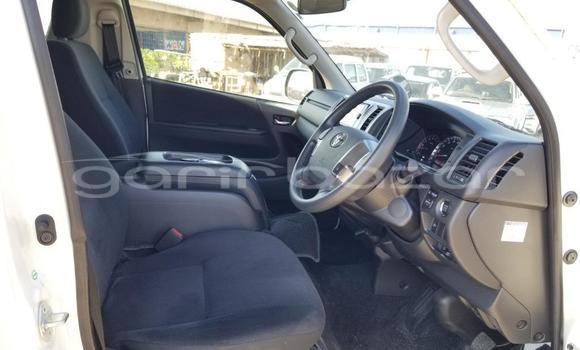 Buy New 2018 Toyota Hiace in Dhaka, Dhaka Buy New 2018 Toyota Hiace in Dhaka, Dhaka