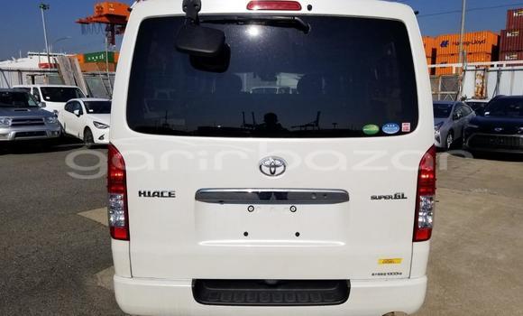 Buy New 2018 Toyota Hiace in Dhaka, Dhaka Buy New 2018 Toyota Hiace in Dhaka, Dhaka