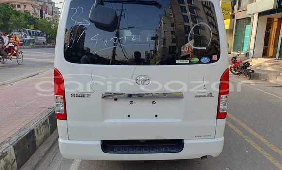 Buy New 2018 Toyota Hiace in Dhaka, Dhaka Buy New 2018 Toyota Hiace in Dhaka, Dhaka