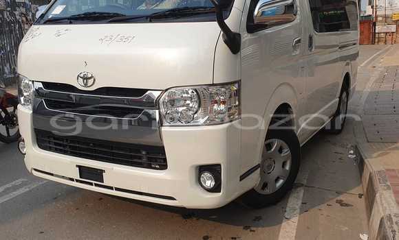 Buy New 2018 Toyota Hiace in Dhaka, Dhaka Buy New 2018 Toyota Hiace in Dhaka, Dhaka