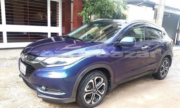 Buy Used 2014 Honda Vezel in Dhaka, Dhaka Buy Used 2014 Honda Vezel in Dhaka, Dhaka