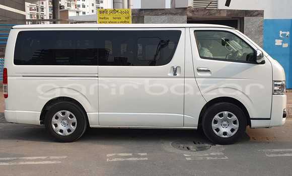 Buy New 2018 Toyota Hiace in Dhaka, Dhaka Buy New 2018 Toyota Hiace in Dhaka, Dhaka