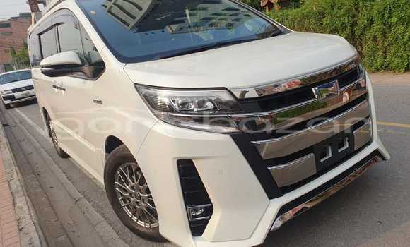 Buy New 2019 Toyota Noah in Dhaka, Dhaka Buy New 2019 Toyota Noah in Dhaka, Dhaka