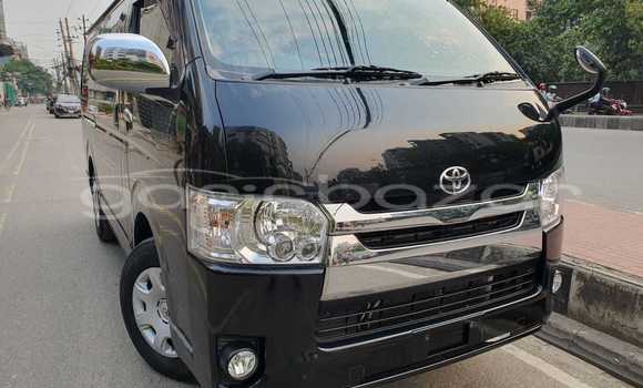 Buy New 2018 Toyota Hiace in Dhaka, Dhaka Buy New 2018 Toyota Hiace in Dhaka, Dhaka