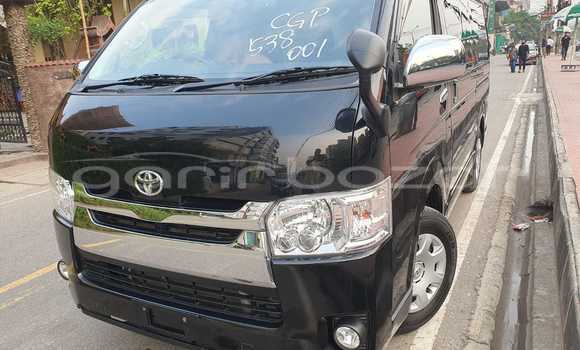 Buy New 2018 Toyota Hiace in Dhaka, Dhaka Buy New 2018 Toyota Hiace in Dhaka, Dhaka