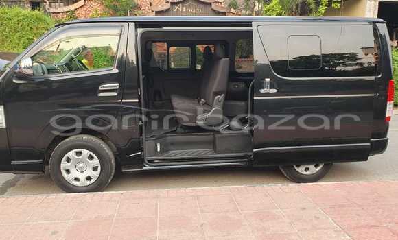 Buy New 2018 Toyota Hiace in Dhaka, Dhaka Buy New 2018 Toyota Hiace in Dhaka, Dhaka