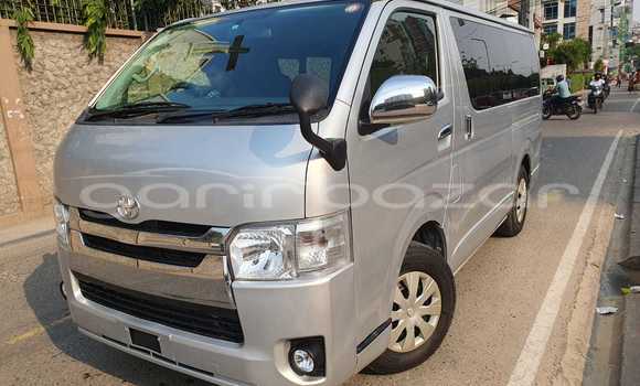 Buy New 2017 Toyota Hiace in Dhaka, Dhaka Buy New 2017 Toyota Hiace in Dhaka, Dhaka