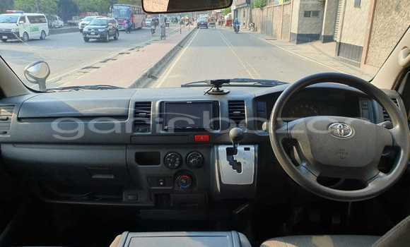 Buy New 2017 Toyota Hiace in Dhaka, Dhaka Buy New 2017 Toyota Hiace in Dhaka, Dhaka