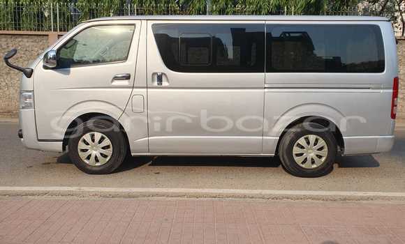 Buy New 2017 Toyota Hiace in Dhaka, Dhaka Buy New 2017 Toyota Hiace in Dhaka, Dhaka