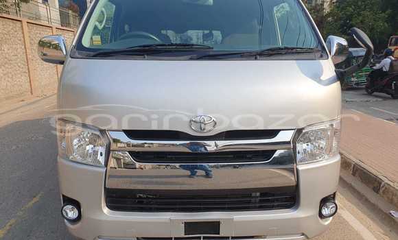 Buy New 2017 Toyota Hiace in Dhaka, Dhaka Buy New 2017 Toyota Hiace in Dhaka, Dhaka