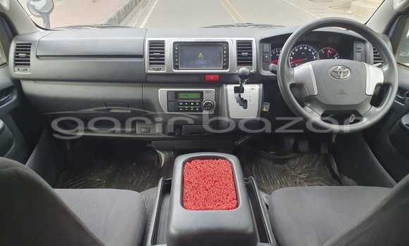 Buy Used 2017 Toyota Hiace in Dhaka, Dhaka Buy Used 2017 Toyota Hiace in Dhaka, Dhaka
