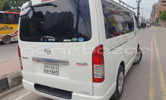 Buy Used 2017 Toyota Hiace in Dhaka, Dhaka Buy Used 2017 Toyota Hiace in Dhaka, Dhaka