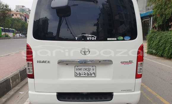 Buy Used 2017 Toyota Hiace in Dhaka, Dhaka Buy Used 2017 Toyota Hiace in Dhaka, Dhaka