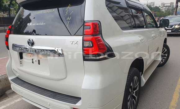 কেনা নতুন Toyota Land Cruiser Prado Other গাড়ী মধ্যে ঢাকা মধ্যে Dhaka কেনা নতুন Toyota Land Cruiser Prado Other গাড়ী মধ্যে ঢাকা মধ্যে Dhaka