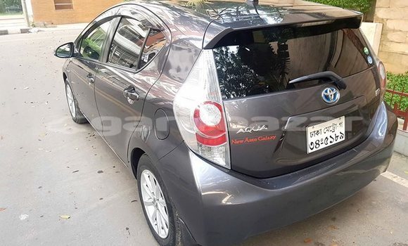 Buy Used 2013 Toyota AQUA in Dhaka, Dhaka Buy Used 2013 Toyota AQUA in Dhaka, Dhaka