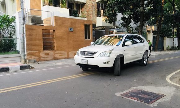 Buy Used 2004 Toyota Harrier in Dhaka, Dhaka Buy Used 2004 Toyota Harrier in Dhaka, Dhaka