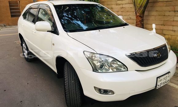 Buy Used 2004 Toyota Harrier in Dhaka, Dhaka Buy Used 2004 Toyota Harrier in Dhaka, Dhaka